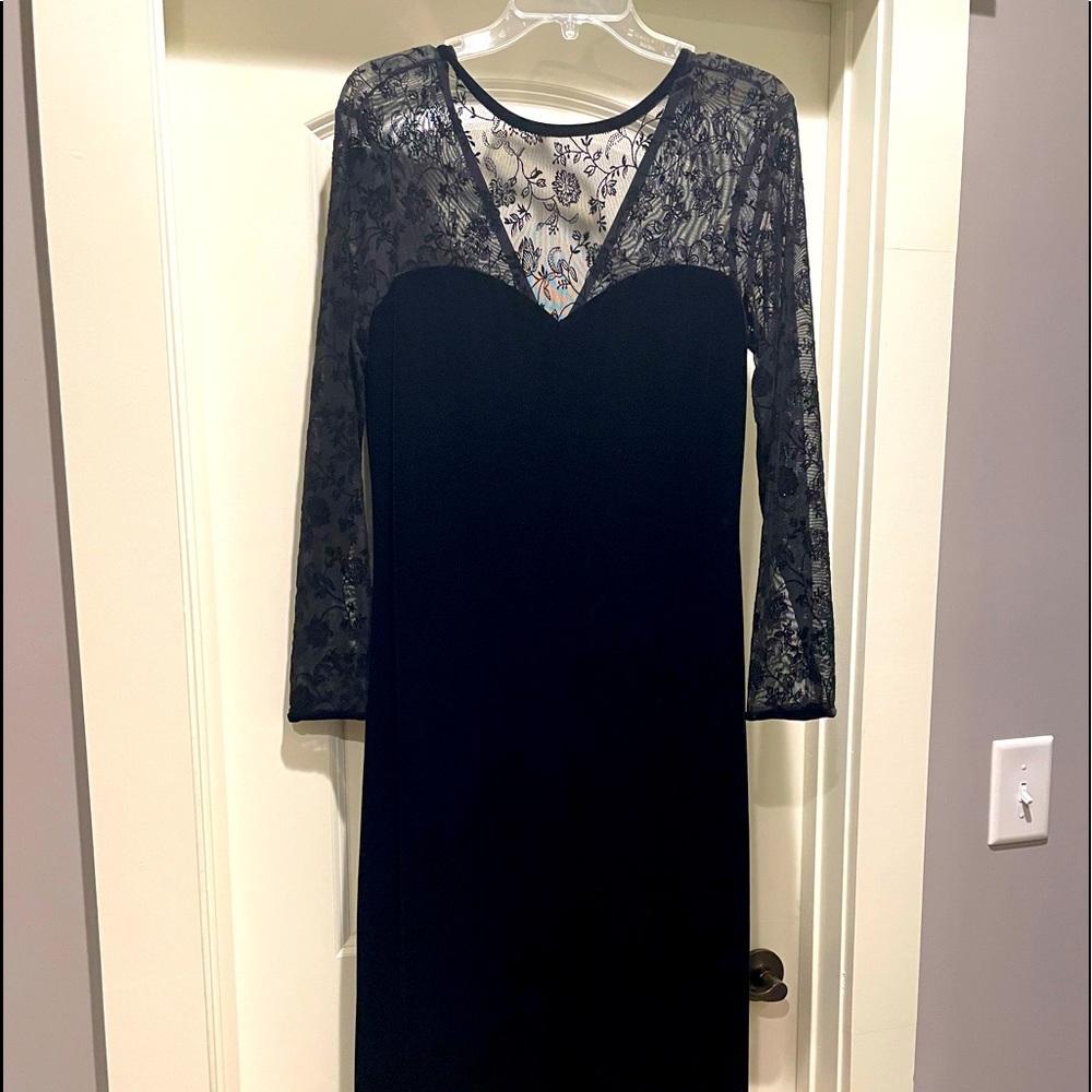 Robbie Bee long black velvet dress with lace top & arms size 8